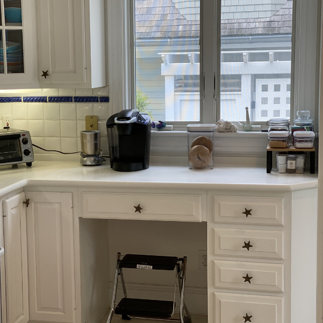 Kitchen counter neatly arranged